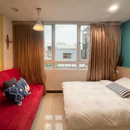 Hotel 斑比bambi à Tainan Extérieur photo